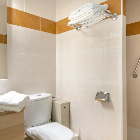 Apartmán Climatise Pour 3 Pers, A 50m De La Plage, Centre-ville Saint-raphael, Wifi, Parking Dispo - Fr-1-466a-38 *